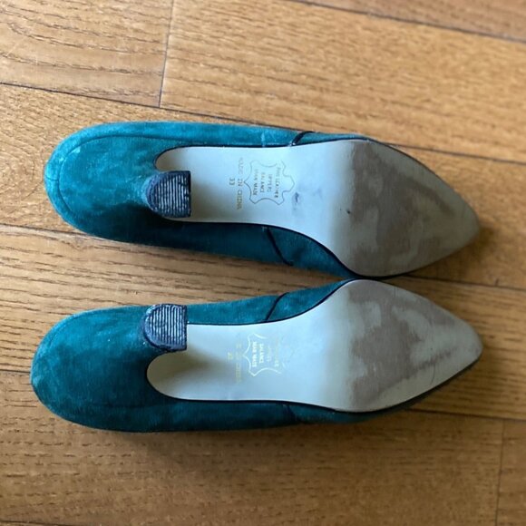 Jasmin Hunter Green Suede Pumps - Size 8 B - Picture 7 of 7